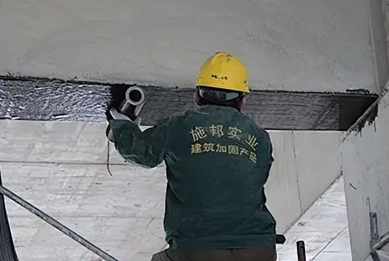 高層建筑加固，使用碳纖維加固性能如何